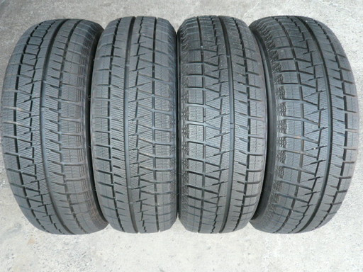 中古スタッドレスタイヤ205/60R16 92Q