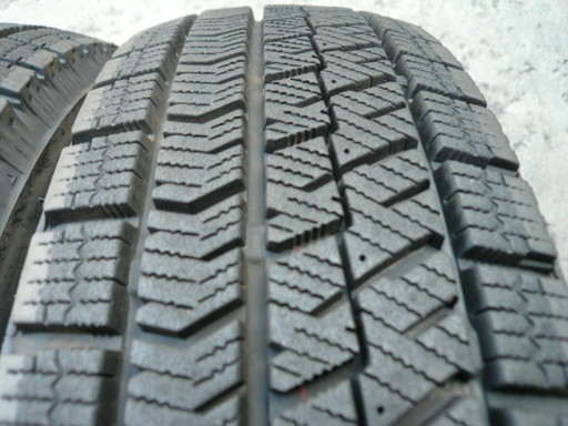 中古スタッドレスタイヤ155/65R14 75Q