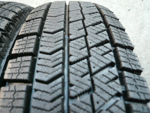 中古スタッドレスタイヤ145/80R13 75Q