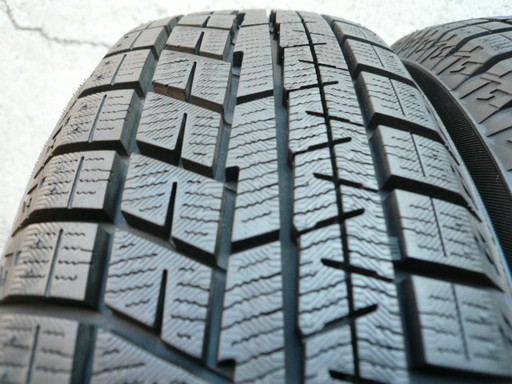 中古スタッドレスタイヤ155/65R14 75Q