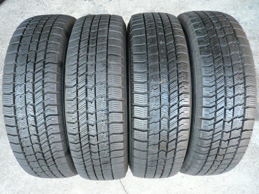 中古スタッドレスタイヤ175/70R14 84Q