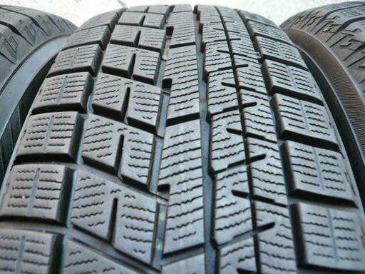 中古スタッドレスタイヤ185/60R15 84Q