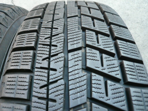 中古スタッドレスタイヤ185/60R15 84Q