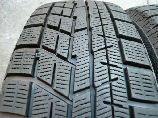 中古スタッドレスタイヤ195/65R15 91Q