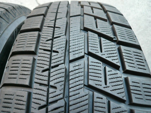 中古スタッドレスタイヤ195/65R15 91Q