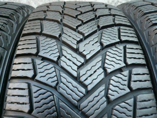 中古スタッドレスタイヤ205/55R16 91Q