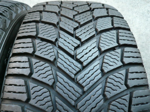 中古スタッドレスタイヤ215/50R17 95H