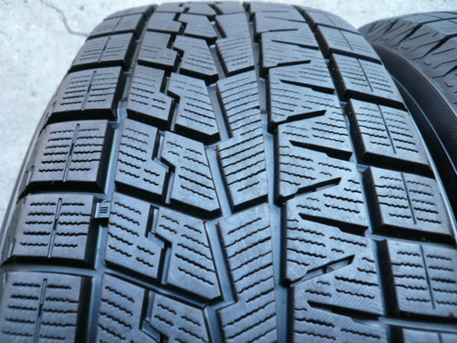 中古スタッドレスタイヤ225/60R18 100Q