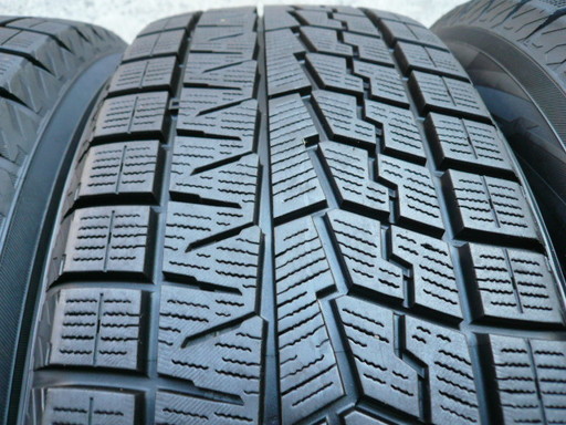 中古スタッドレスタイヤ225/60R18 100Q