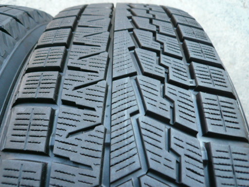 中古スタッドレスタイヤ225/60R18 100Q