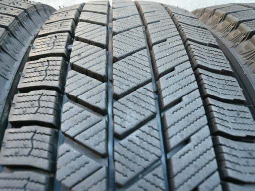 中古スタッドレスタイヤ165/65R15 81Q