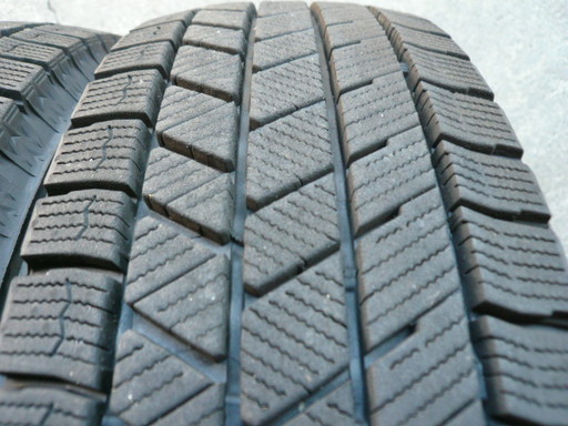 中古スタッドレスタイヤ165/65R15 81Q