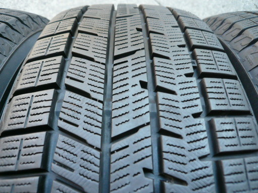 中古スタッドレスタイヤ185/60R15 84Q