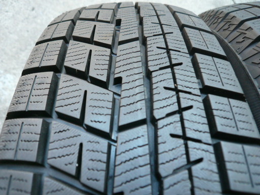 中古スタッドレスタイヤ175/65R15 84Q