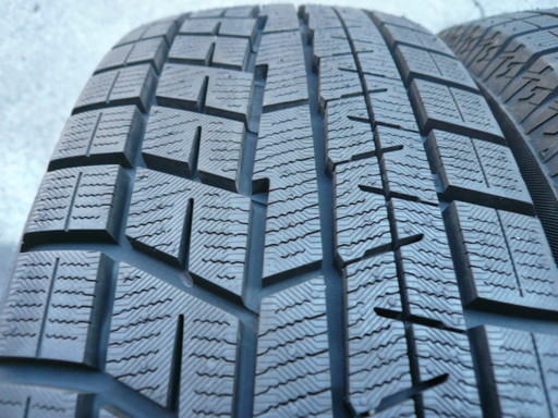 中古スタッドレスタイヤ185/65R15 88Q