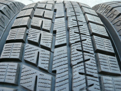 中古スタッドレスタイヤ185/65R15 88Q