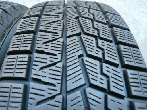 中古スタッドレスタイヤ195/65R15 91Q