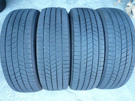中古スタッドレスタイヤ205/65R16 95Q