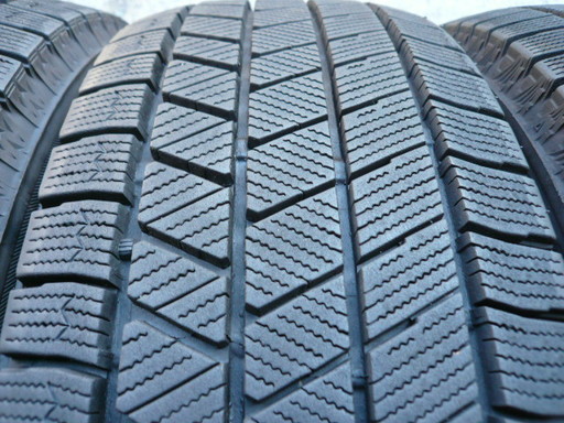 中古スタッドレスタイヤ205/65R16 95Q