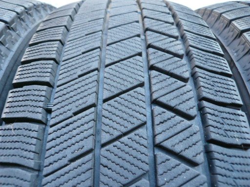 中古スタッドレスタイヤ205/65R16 95Q