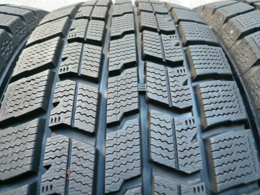 中古スタッドレスタイヤ205/65R16 95Q