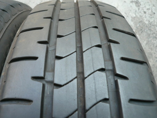 中古タイヤ175/60R15 81H