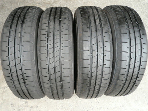 中古タイヤ175/65R15 84H