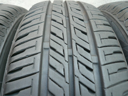 中古タイヤ175/60R15 81H