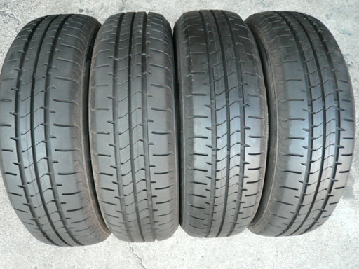 中古タイヤ175/65R15 84H