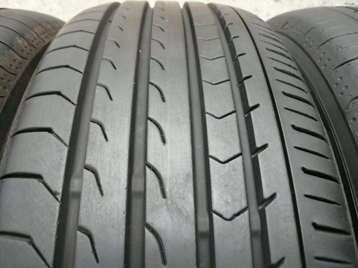 中古タイヤ215/65R16 98H
