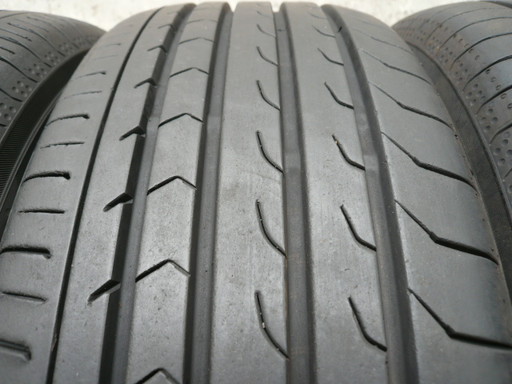中古タイヤ215/65R16 98H