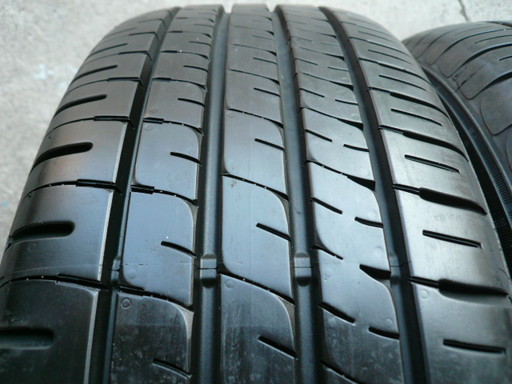 中古タイヤ215/60R16 95H