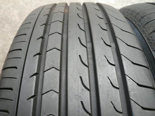 中古タイヤ215/65R16 98H