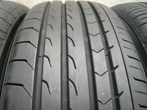 中古タイヤ215/65R16 98H