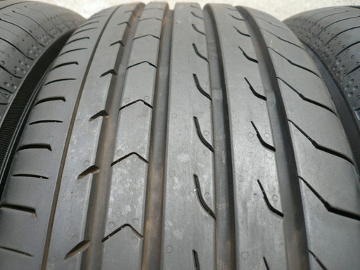 中古タイヤ215/65R16 98H