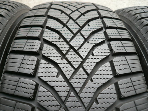 中古タイヤ205/60R16 96H