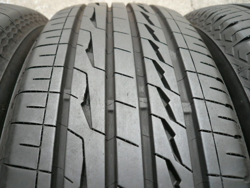 中古タイヤ215/65R16 98H