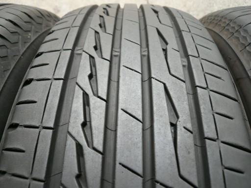 中古タイヤ215/65R16 98H