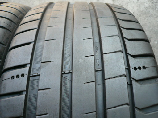 中古タイヤ245/40R17 95Y