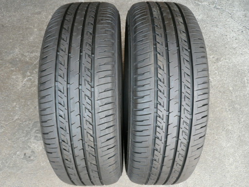 中古タイヤ215/60R17 96H