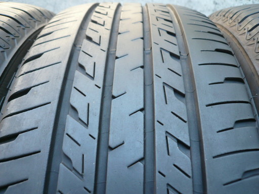中古タイヤ215/50R17 95V