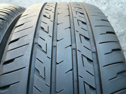 中古タイヤ215/50R17 95V
