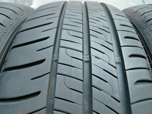 中古タイヤ215/60R17 96H