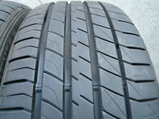 中古タイヤ215/45R17 91W
