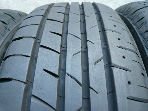 中古タイヤ215/60R17 96H