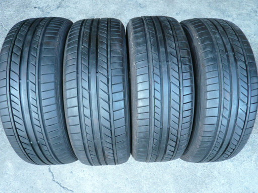 中古タイヤ215/55R17 94V