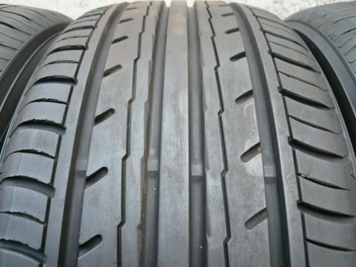 中古タイヤ225/40R18 92W