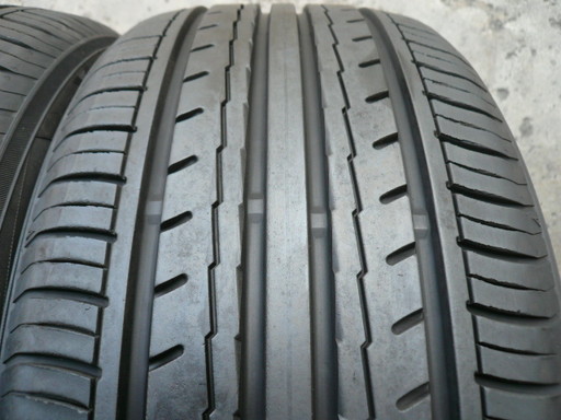 中古タイヤ225/40R18 92W