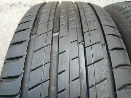 中古タイヤ235/60R18 103V