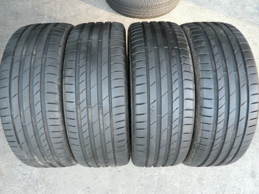 中古タイヤ225/45R18 95Y